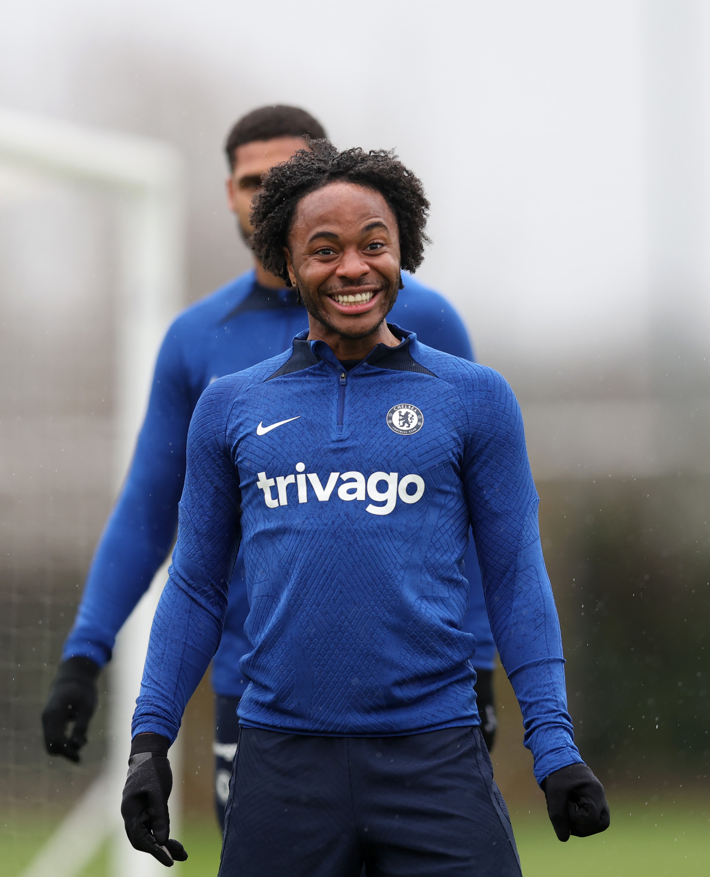 Sterling returns to Chelsea training News Official Site